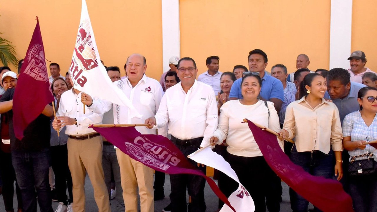 Inicio de operaciones de grúa de canastilla donada por PEMEX al Ayuntamiento de Centla