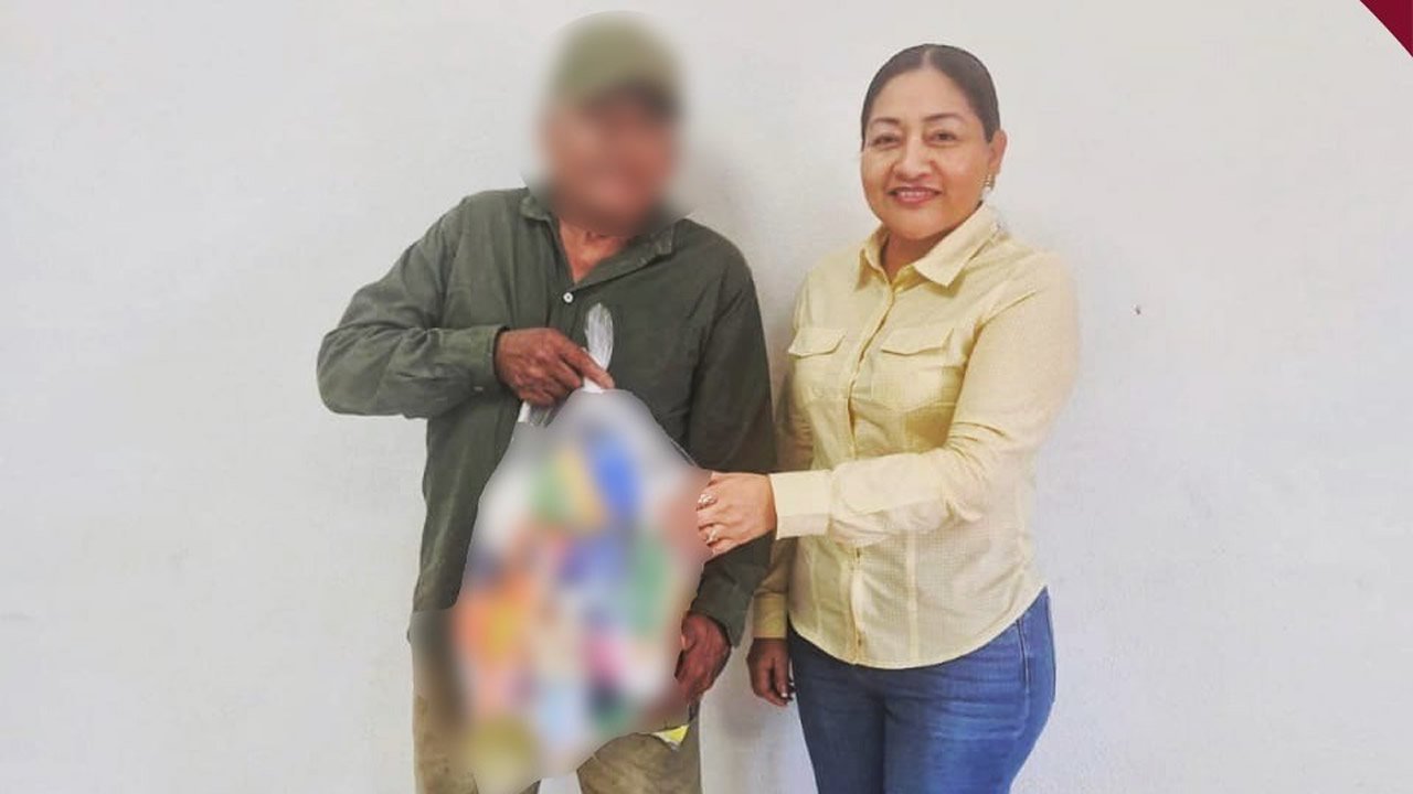 DIF Municipal entrega apoyos en Frontera y Ranchería Carlos Rovirosa 2da Sección