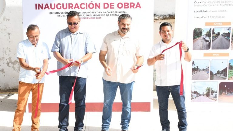 Gobierno del Estado y Centla inician obras en calle Benito Juárez, Villa Vicente Guerrero