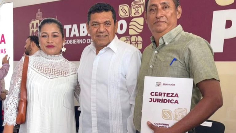 Gobierno de Centla participa en el evento de certeza jurídica liderado por Javier May Rodríguez