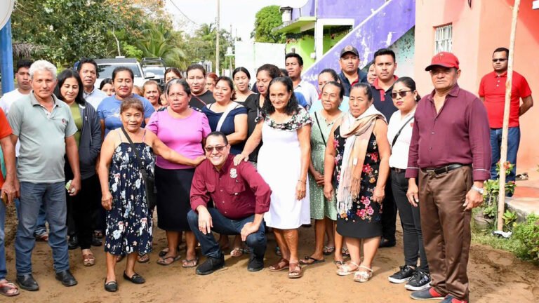 Supervisa Saúl Armando Rodríguez construcción de red de drenaje en Villa Cuauhtémoc, Centla