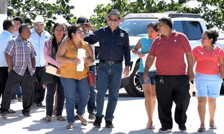 Saúl Armando Rodríguez Rodríguez inaugura comedor escolar en la primaria Nicolás Toache
