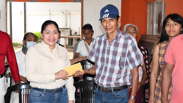 DIF Municipal apoya el mantenimiento de la iglesia Natividad en Villa Cuauhtémoc