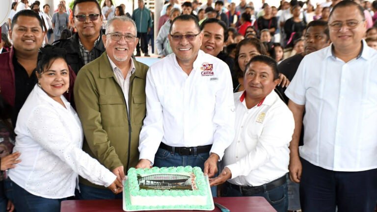 Entrega de aulas didácticas en la ranchería Paso de Tabasquillo, Ayuntamiento de Centla