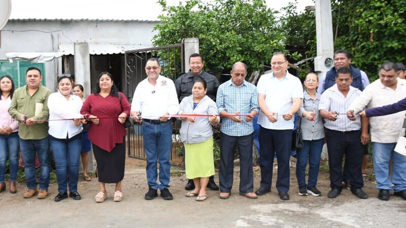 Saúl Armando Rodríguez Rodríguez inaugura la ampliación de la red eléctrica en Simón Sarlat