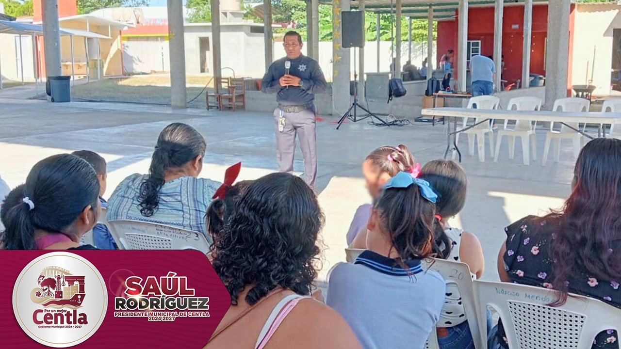 Gobierno de Centla realiza charla sobre comunicación familiar en la escuela primaria Narciso