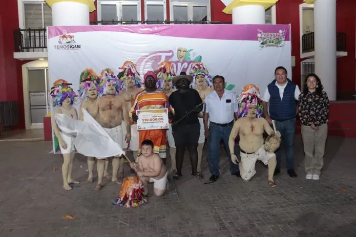 La danza de los blanquitos celebra la identidad cultural de Tenosique