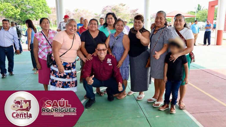 Entrega de herramientas a productores del programa Sembrando Vida en Centla