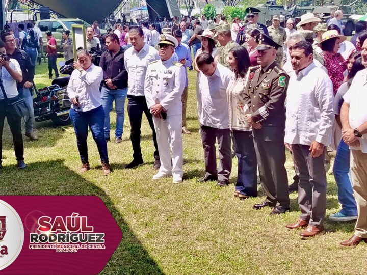 Gobierno municipal de Centla asiste a la inauguración de la exposición militar La Gran Fuerza