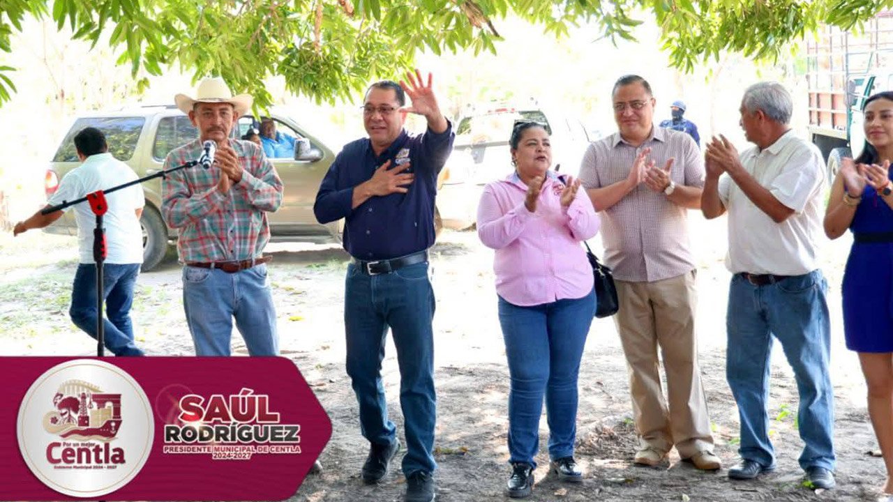 Inicia Saúl Armando Rodríguez trabajos de desazolve en jagüeyes del Ejido la Estrella