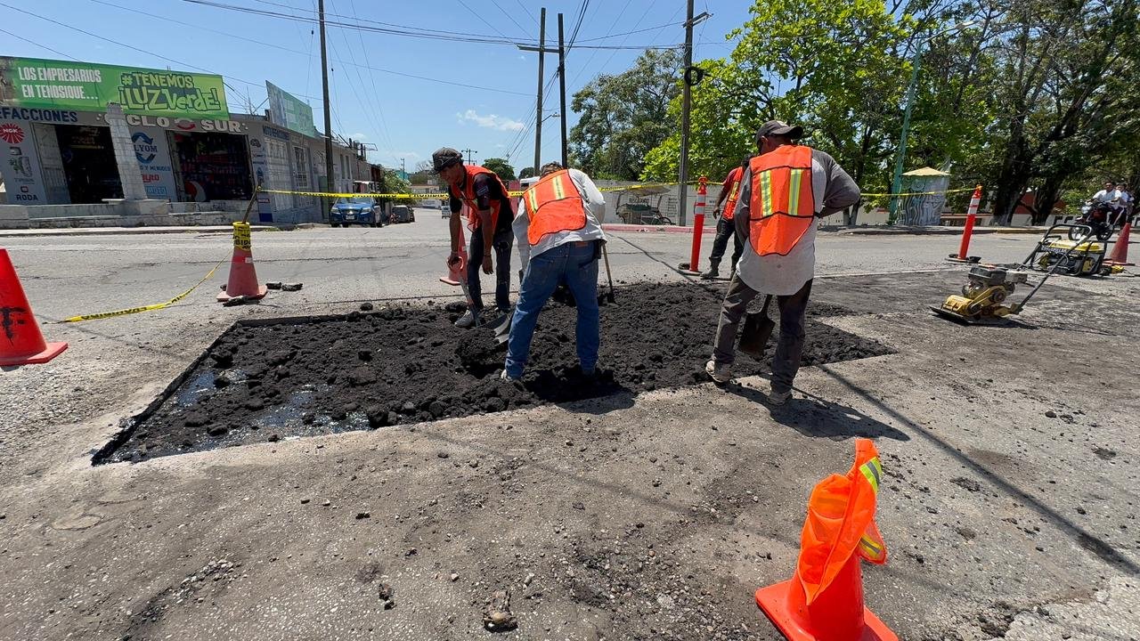 Tenosique realiza trabajos de bacheo para mejorar sus calles